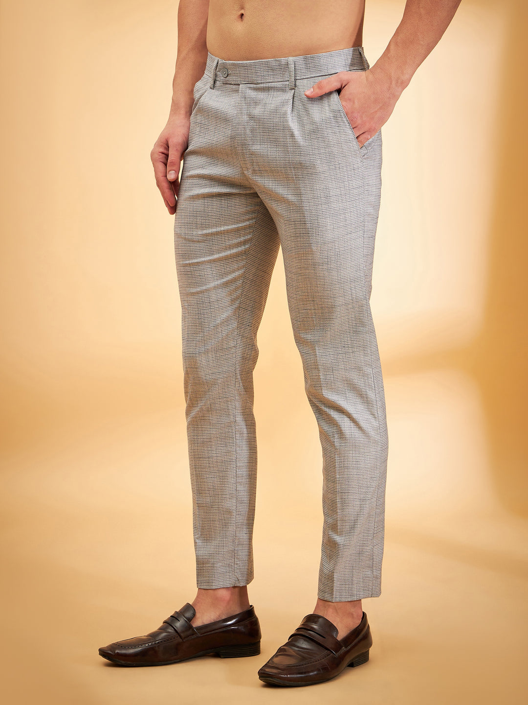 DENNISON Men Textured Tapered Fit Pleated Trouser