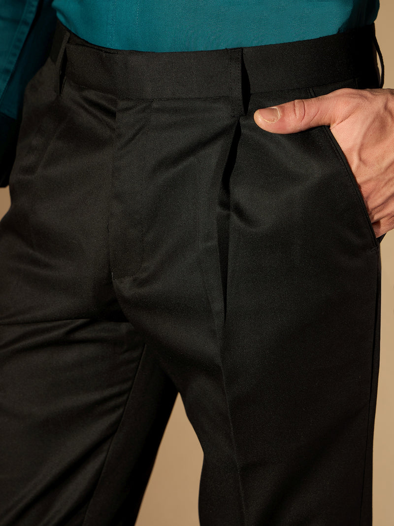 DENNISON Men Black Solid Smart Tapered Fit Easy Wash Pleated Cotton Formal Trousers