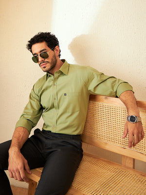Green: Smart Spread Collar Cotton Formal Shirt