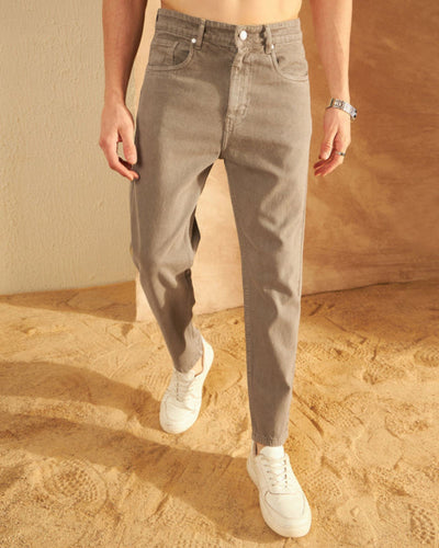 Brown: Mom Fit Jeans