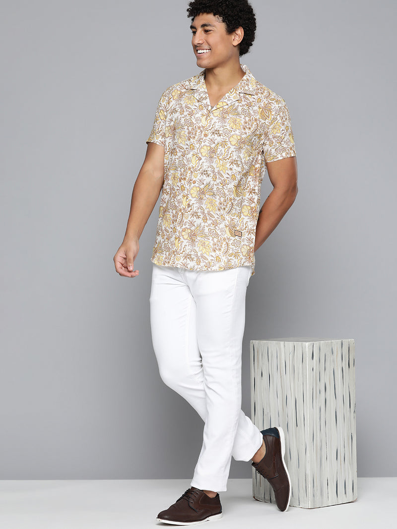 White: Half Sleeves Casual Block Printed Shirt