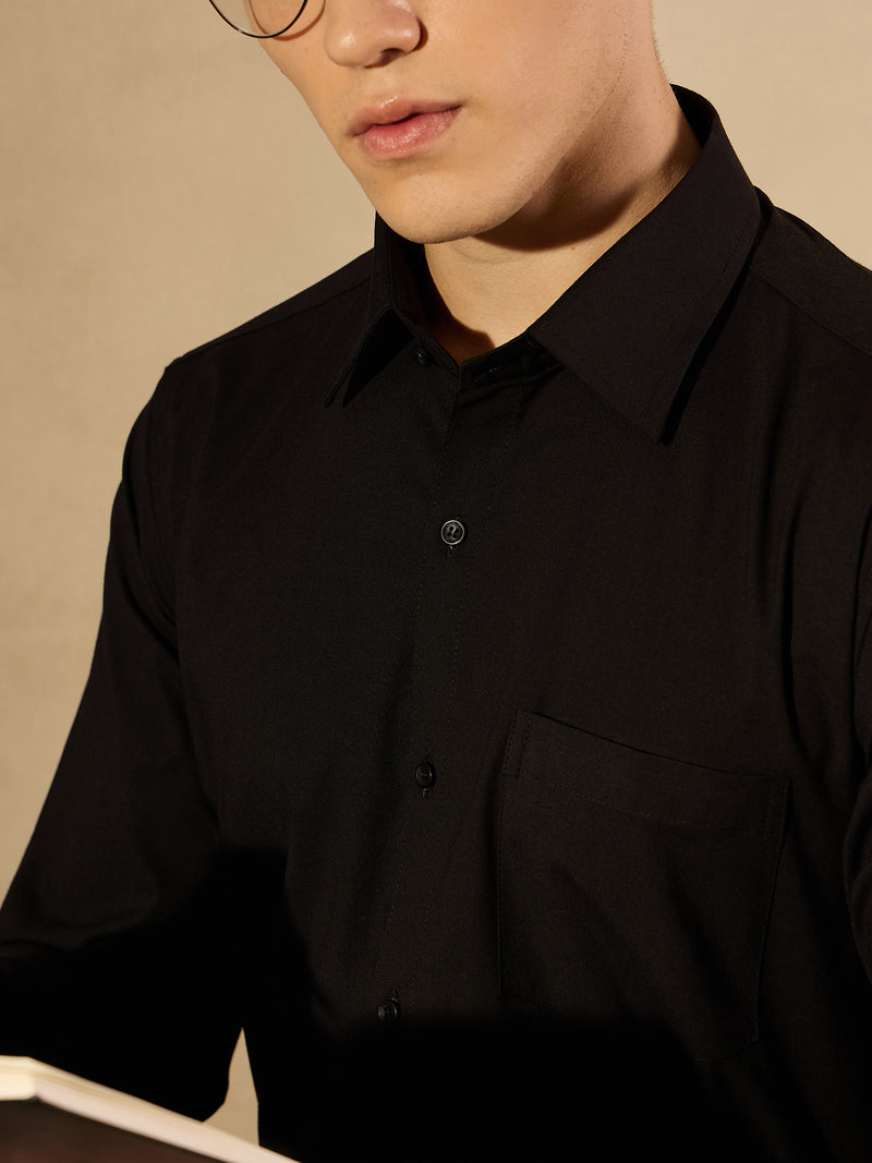 Black: Lycra Spread Collar Formal Shirt