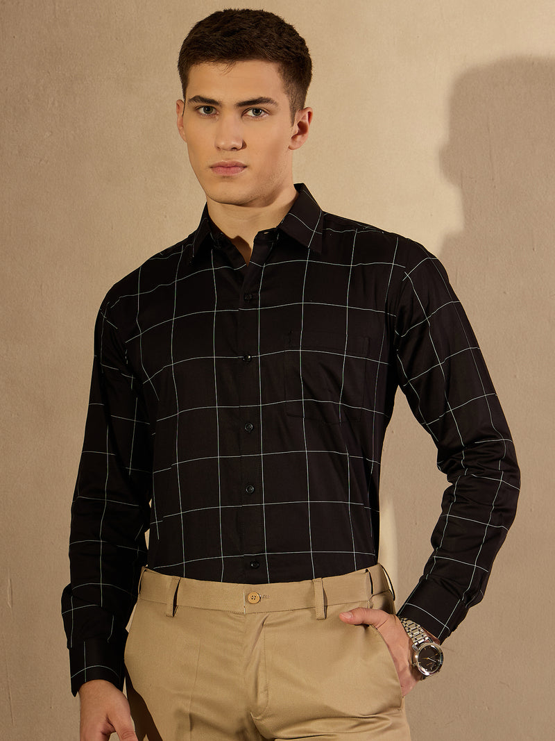 Black and White: Full Sleeves Checked opaque formal shirt