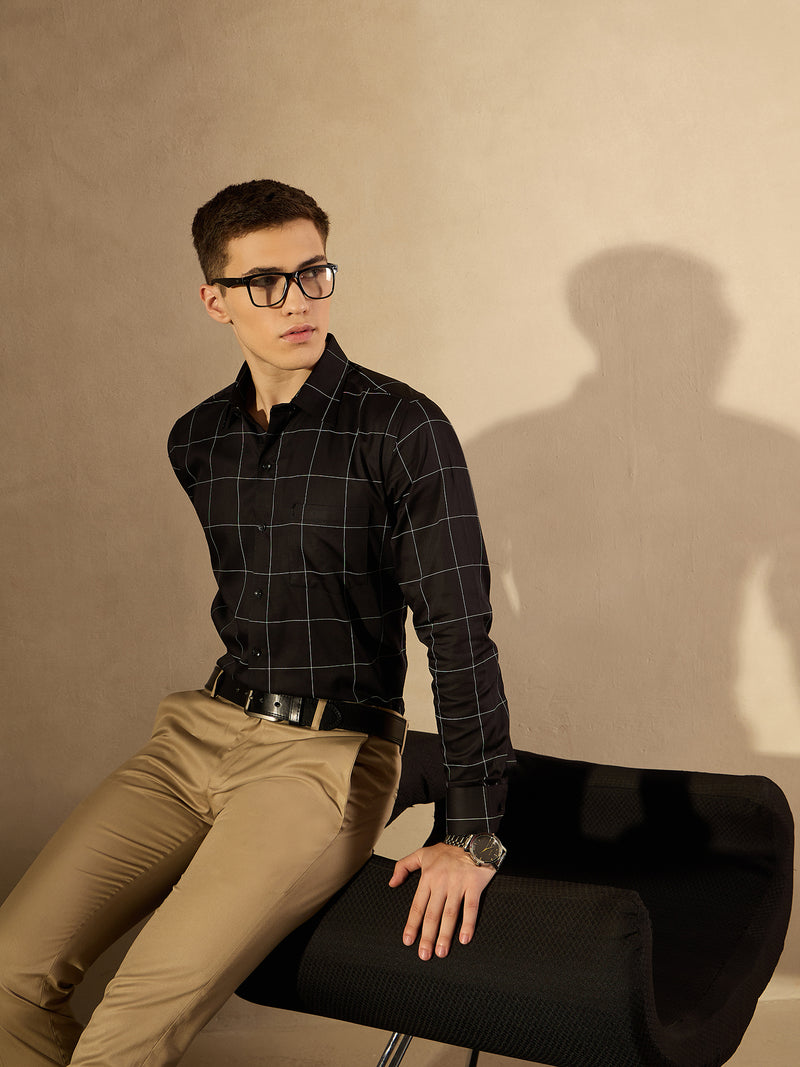 Black and White: Full Sleeves Checked opaque formal shirt