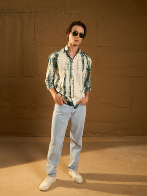 Dennison men's light blue baggy jeans front view