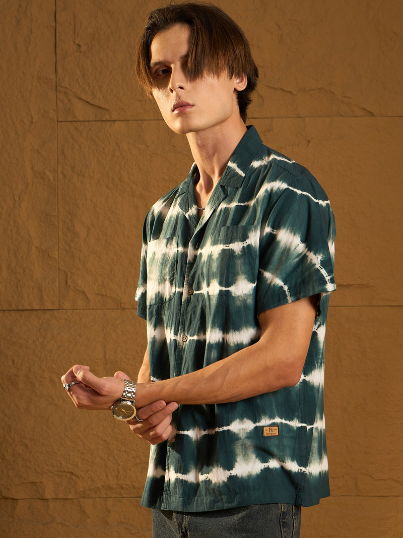 Dark Green & White: Half Sleeves Tie & Dye Oversized Shirt