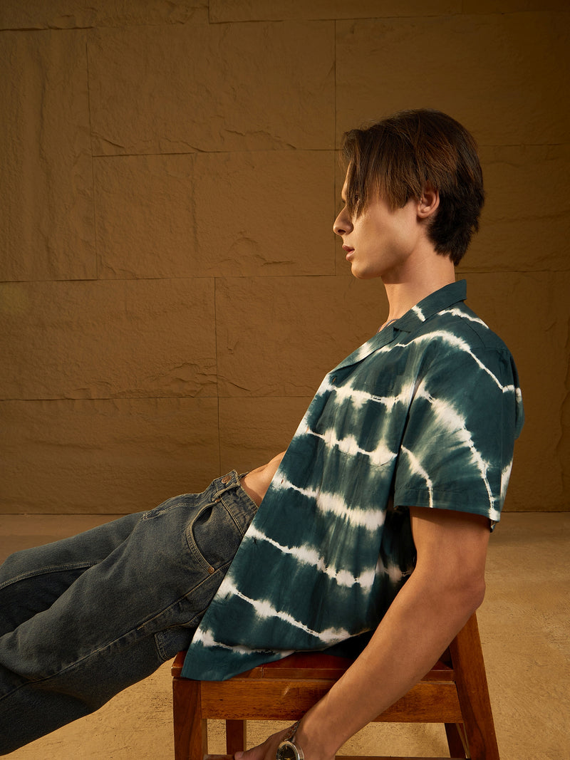 Dark Green & White: Half Sleeves Tie & Dye Oversized Shirt