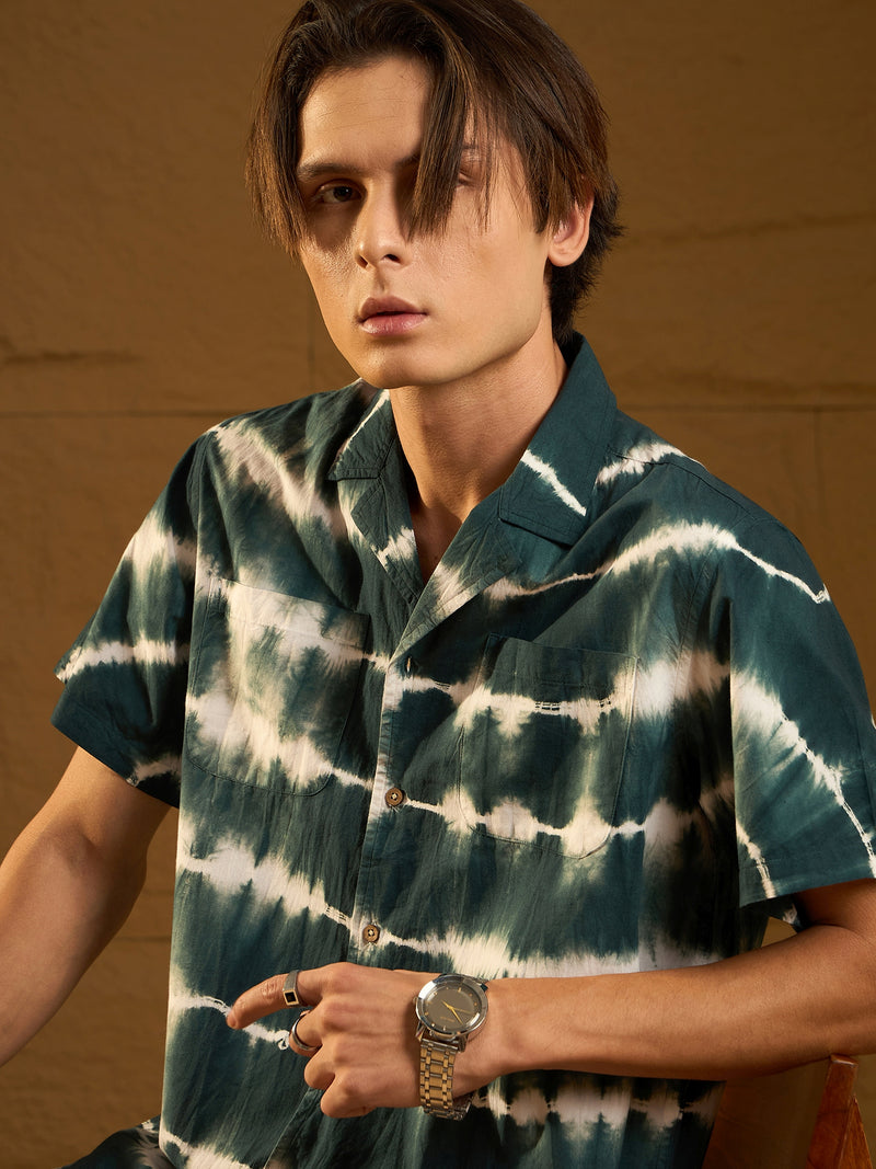 Dark Green & White: Half Sleeves Tie & Dye Oversized Shirt