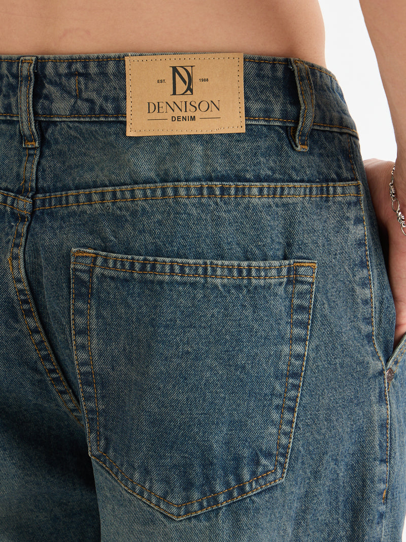 Front Pleated Baggy Fit Jeans