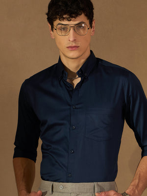 Navy Blue: Regular Fit Solid Formal Shirt
