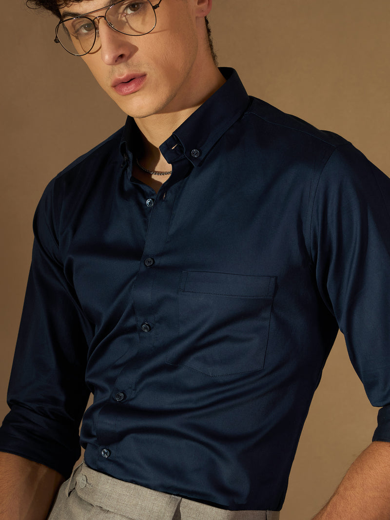 Navy Blue: Regular Fit Solid Formal Shirt