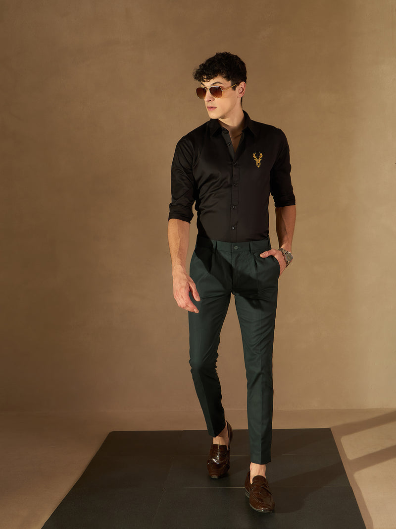 Black: Full Sleeves Smart Spread Collar Cotton Shirt