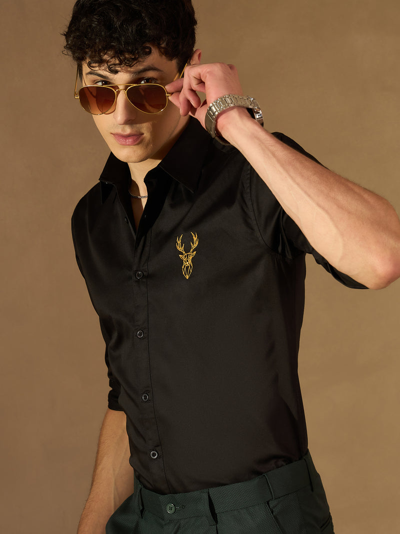 Black: Full Sleeves Smart Spread Collar Cotton Shirt