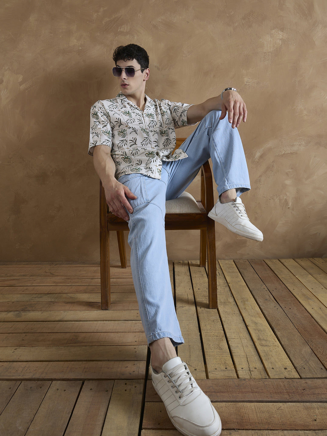 Light Blue: Baggy Fit Cargo Jeans