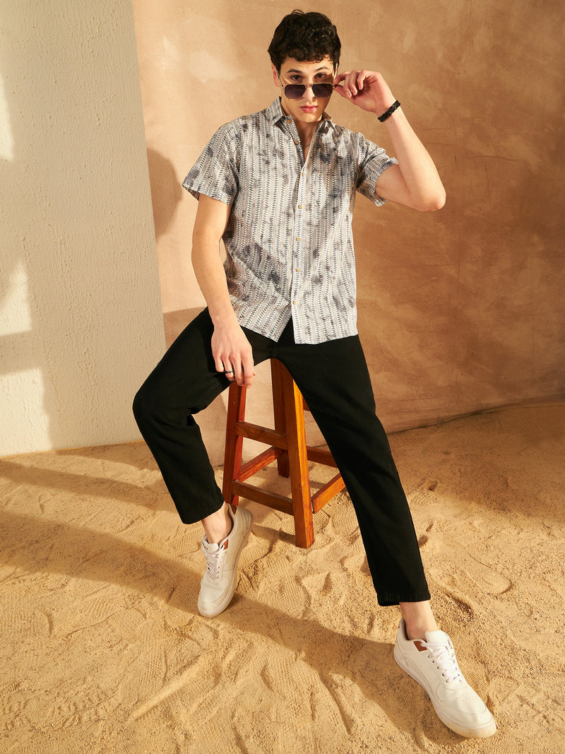 Black: Mom Fit Jeans