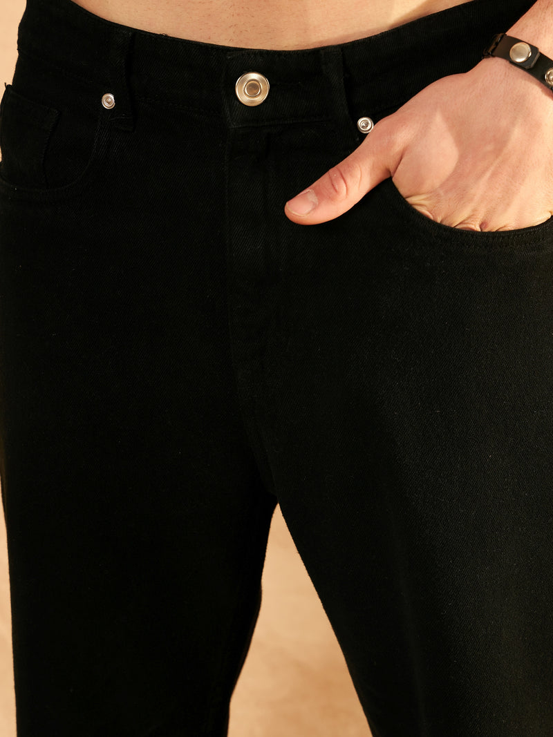 Black: Mom Fit Jeans