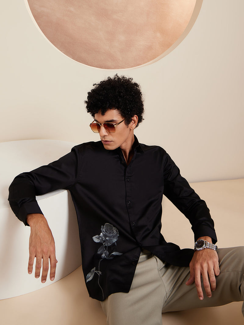 Black: Full Sleeves Floral Printed Spread Collar Cotton Shirt