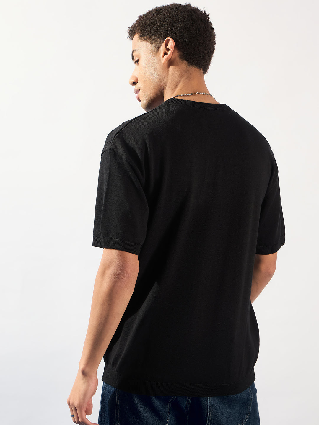 Black: Relaxed Round Neck Knitted T-Shirt