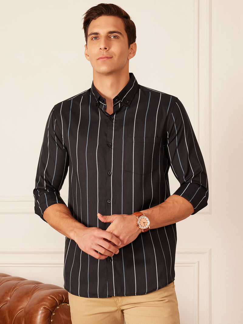 Black: Full Sleeve Button-Down Collar Striped Shirt