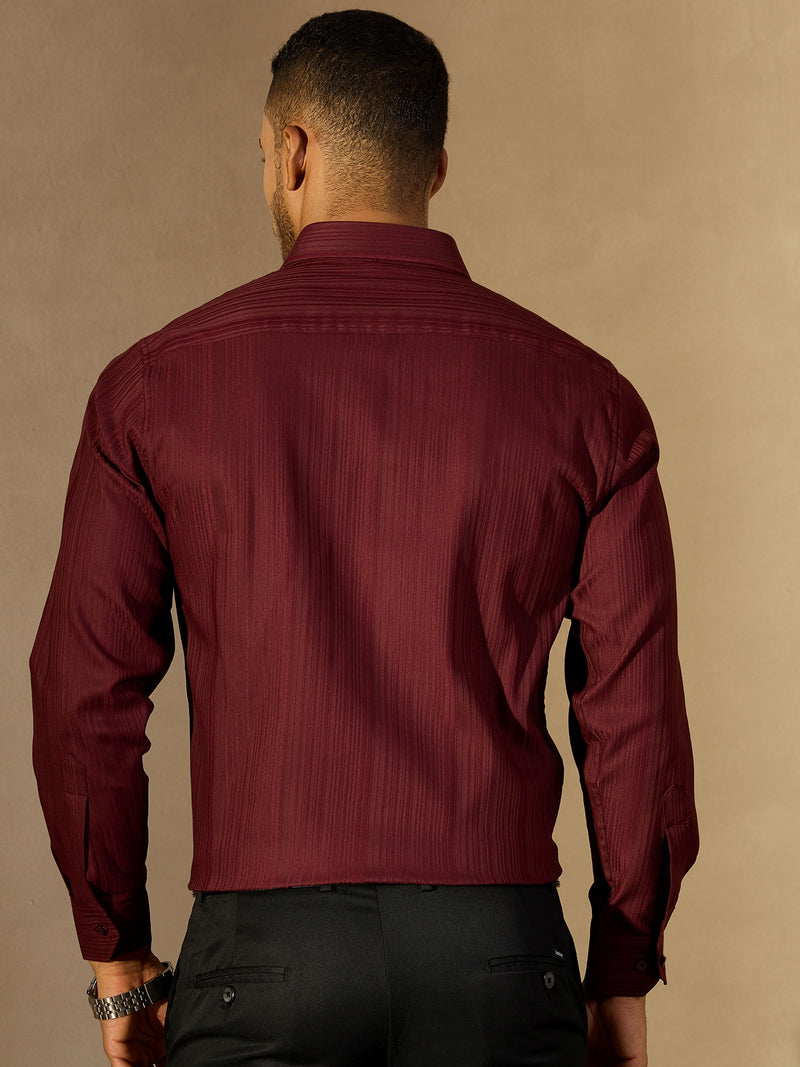 Maroon: Striped Textured Smart Formal Shirt