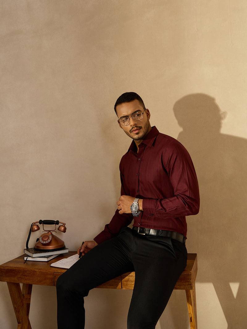 Maroon: Striped Textured Smart Formal Shirt