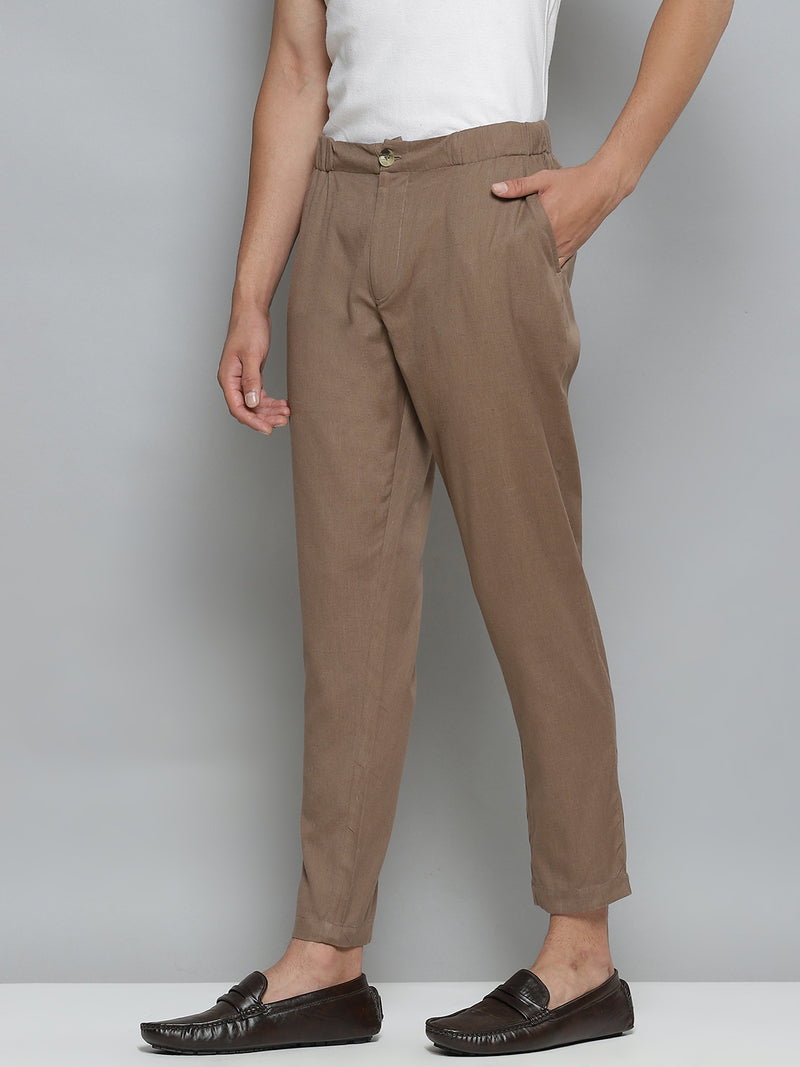 DENNISON Men Taupe Relaxed Tapered Fit Easy Wash Trousers