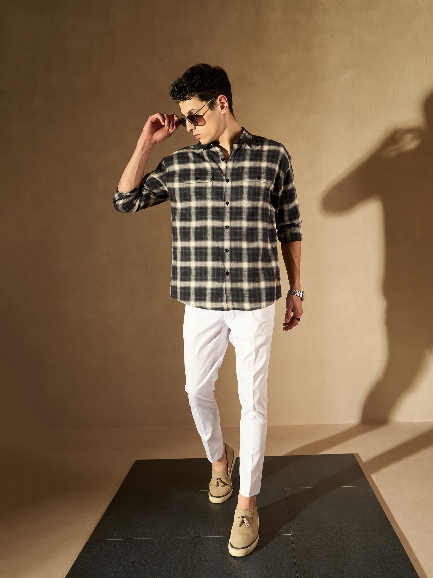 DENNISON Men White Smart Tapered Fit Cropped Trousers