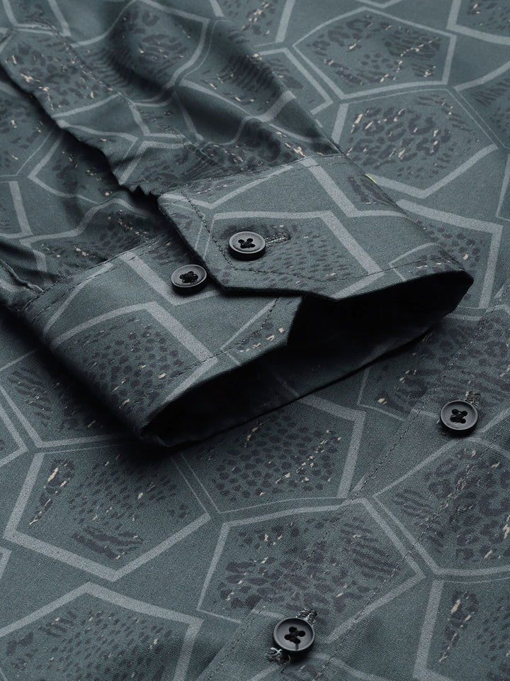 Charcoal: Spread Collar Shirt