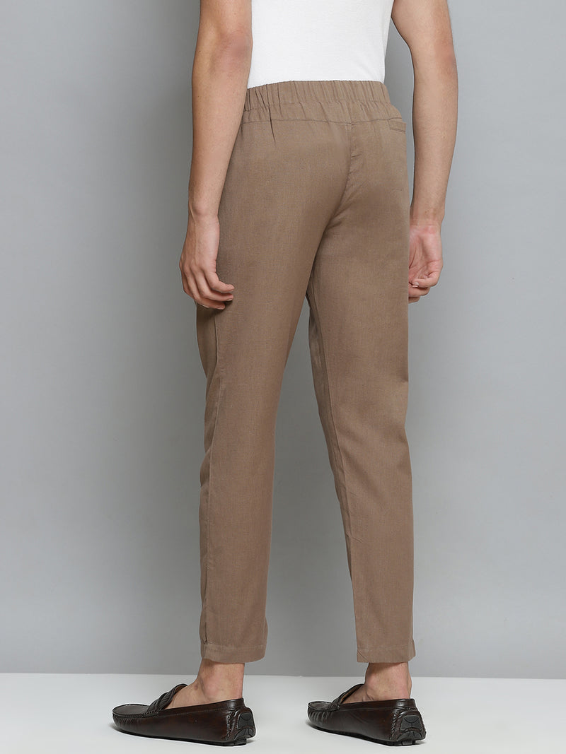 DENNISON Men Taupe Relaxed Tapered Fit Easy Wash Trousers