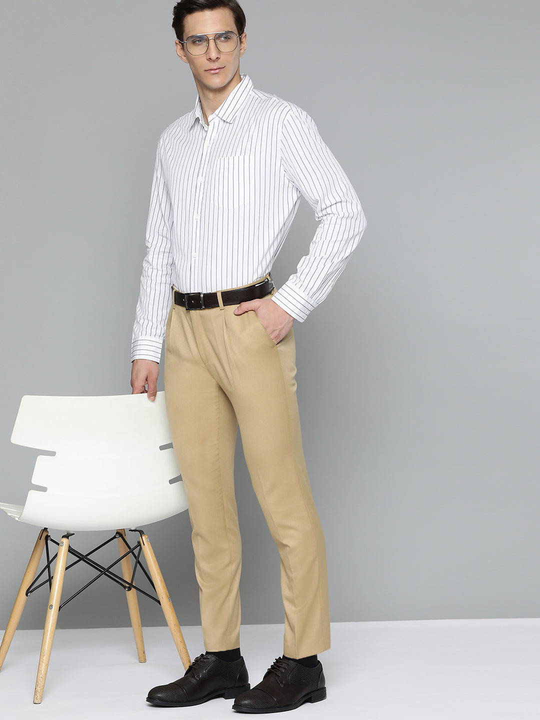 DENNISON Men Beige Smart Tapered Fit Pleated Trousers – dennisonfashionindia