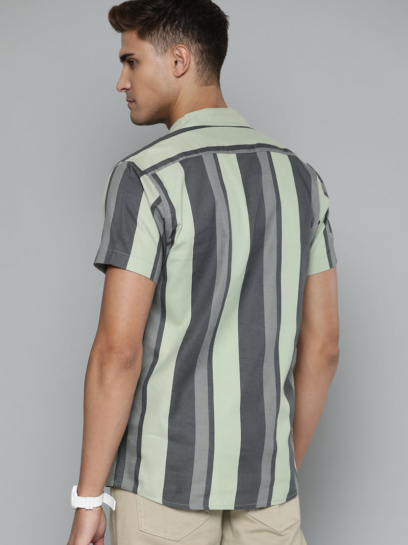Green: Full Sleeve Button-Down Collar Striped Shirt