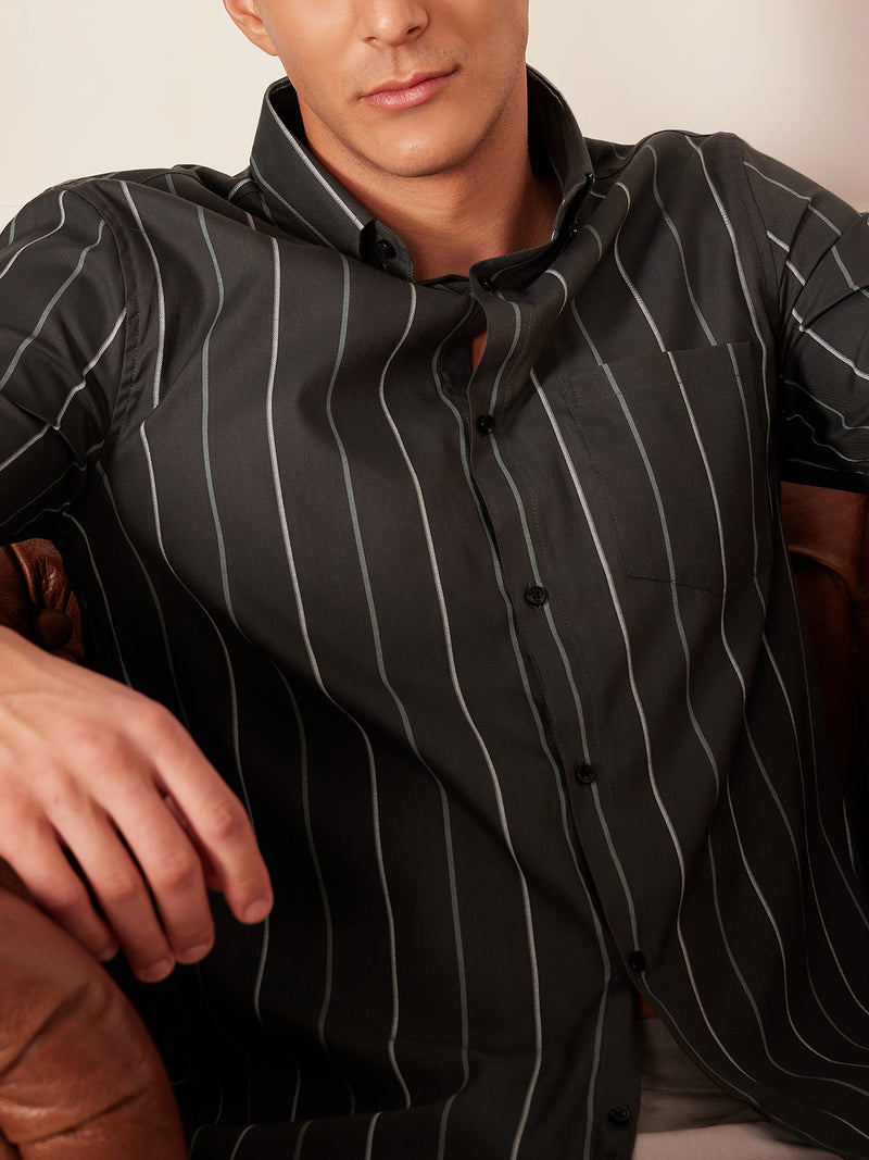 Dark Green & off white: Full Sleeve Button-Down Collar Striped Shirt