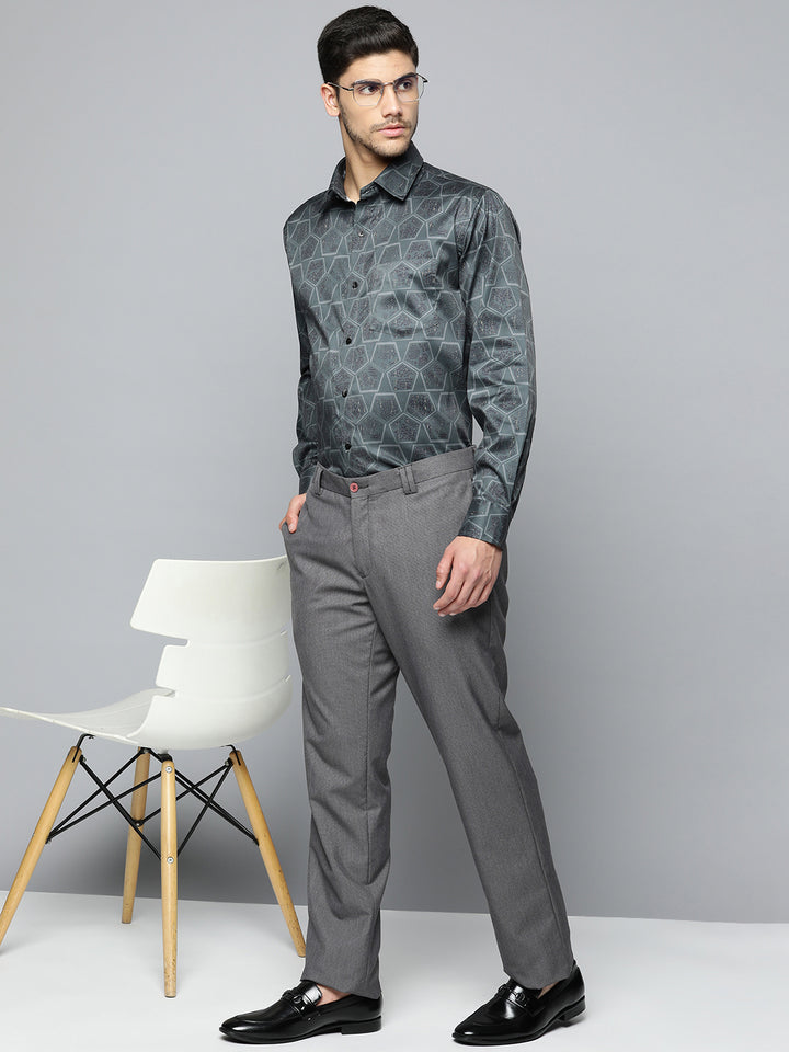 Charcoal: Spread Collar Shirt