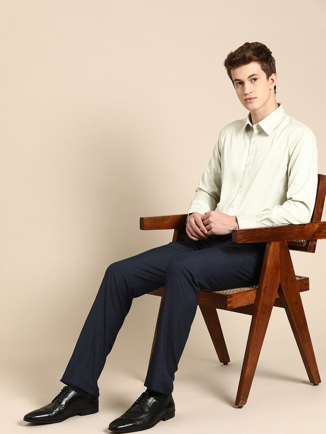 DENNISON Men Smart Slim Fit Opaque Satin Formal Shirt