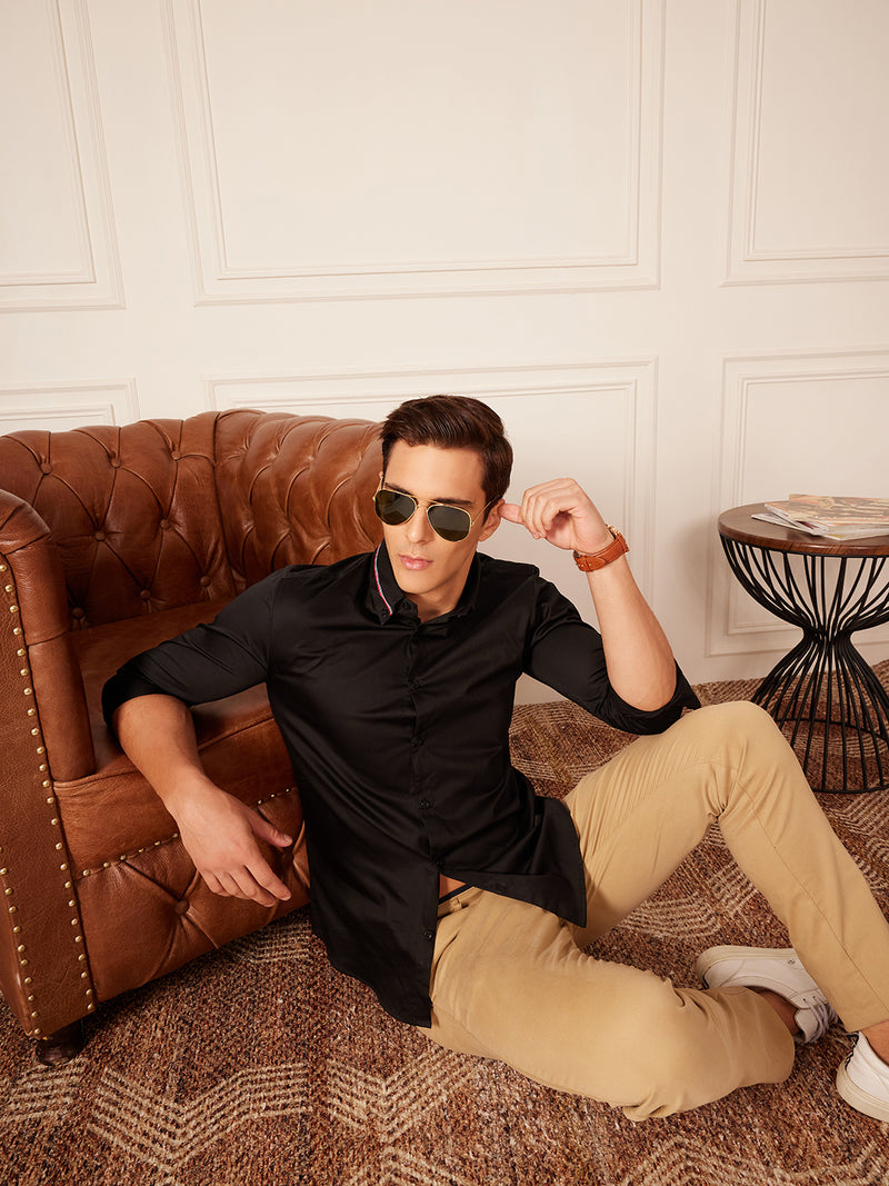 Black: Full Sleeves Tape On Collar Formal Shirt