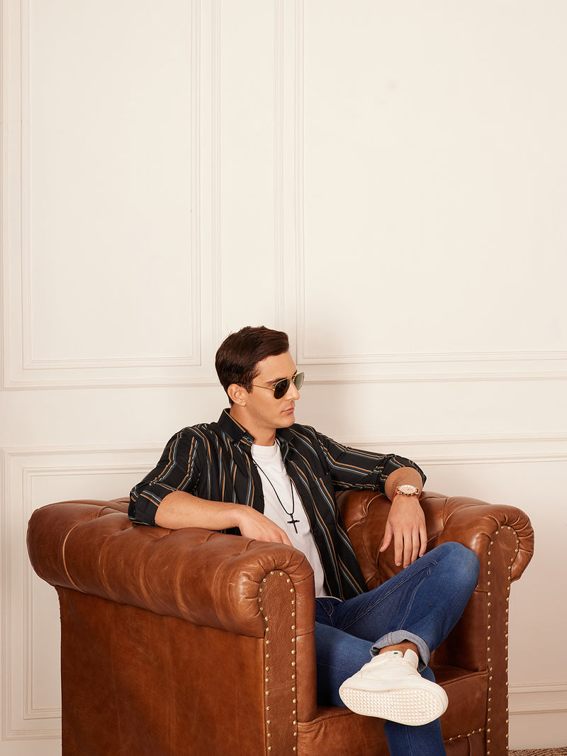 Black: Full Sleeve Button-Down Collar Striped Shirt