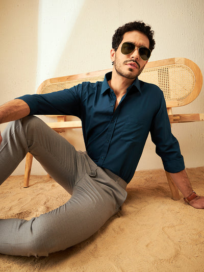 Teal Blue: Classic Regular Fit Solid Formal Shirt