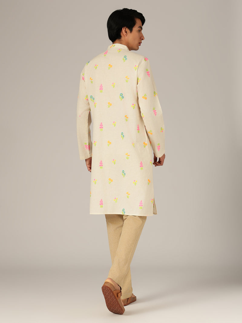 Off White: Floral Embroidered Mandarin Collar Kurta