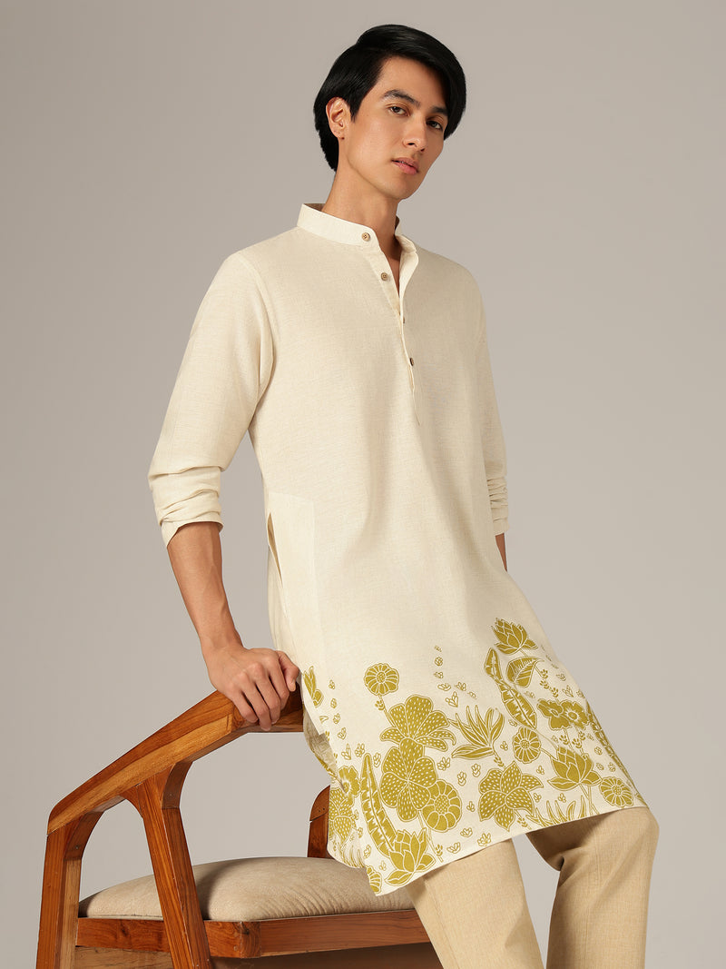 Off White: Floral Printed Full Sleeves Mandarin Collar Kurta