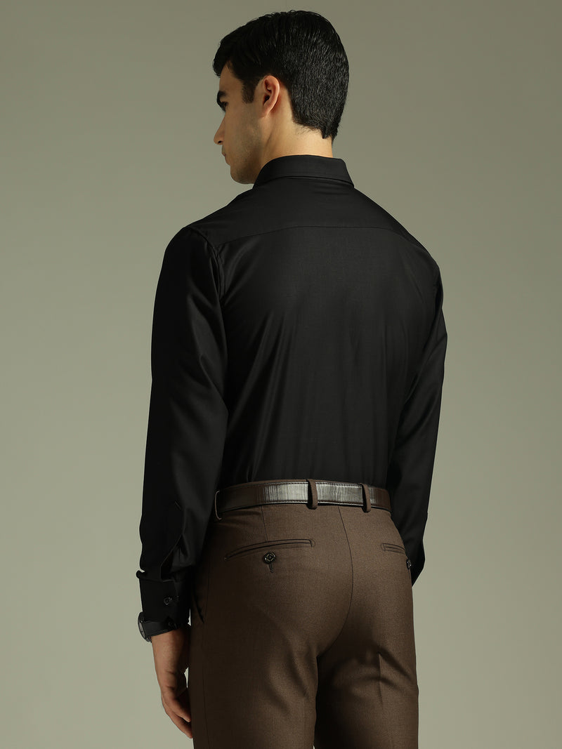 Black: Spread Collar Formal Shirt