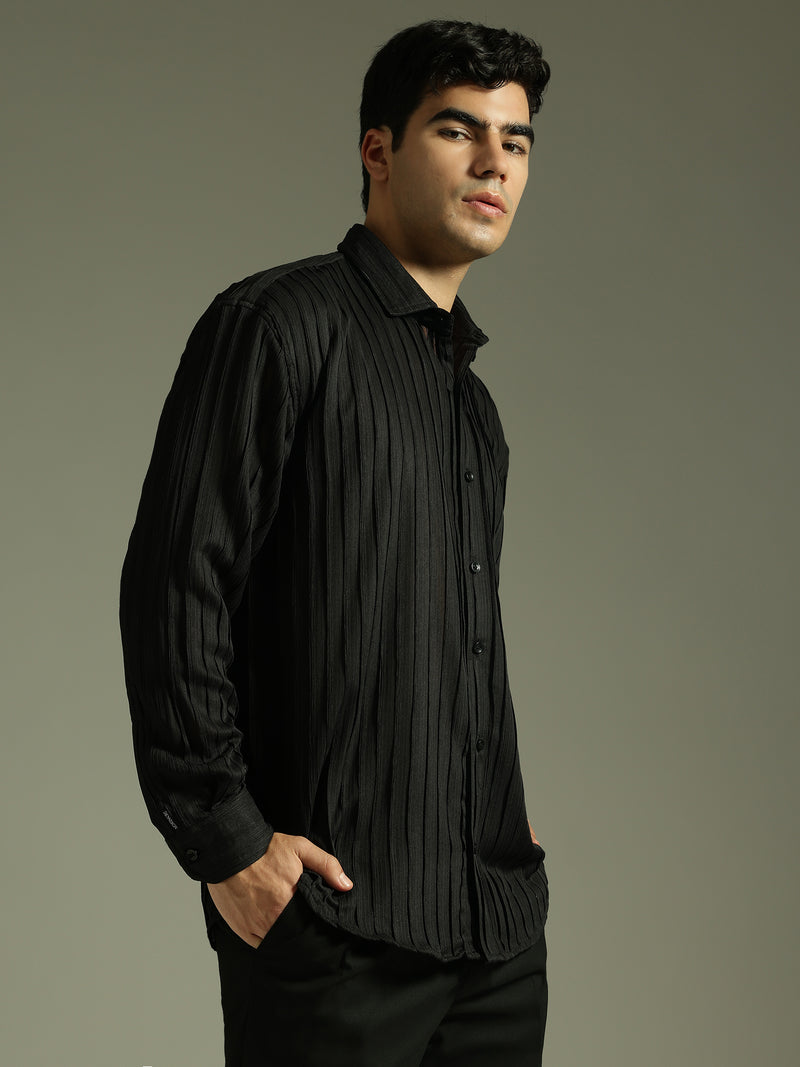 Black: Stretchable Pleated Drop Shoulder Casual Shirt