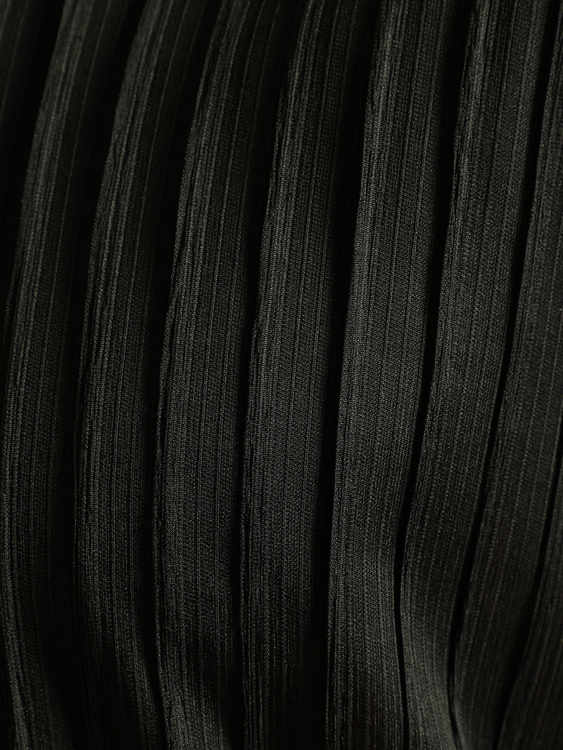 Black: Stretchable Pleated Drop Shoulder Casual Shirt