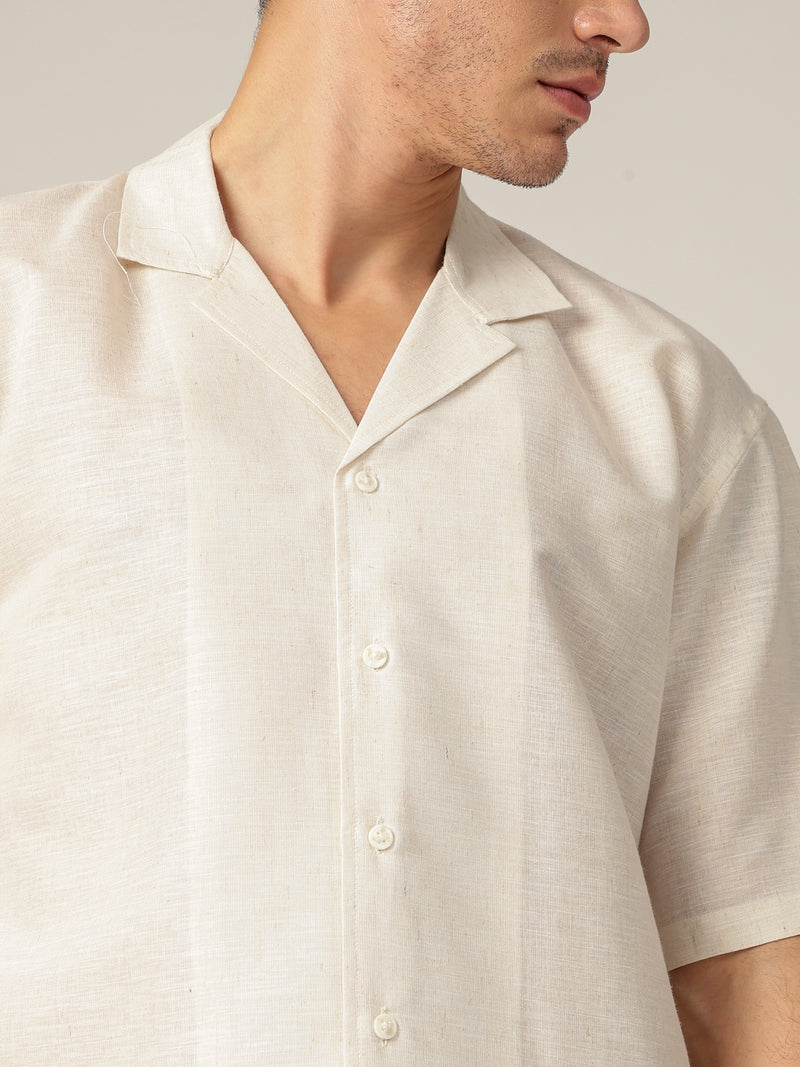Off White & Green: Colourblocked Drop-Shoulder Oversized Casual Shirt