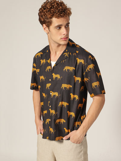 Black: Animal Block Printed Drop Shoulder Oversized Shirt