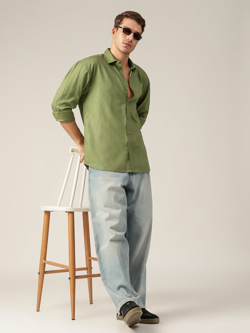 Dark Green: Spread Collar Sustainable Casual Shirt