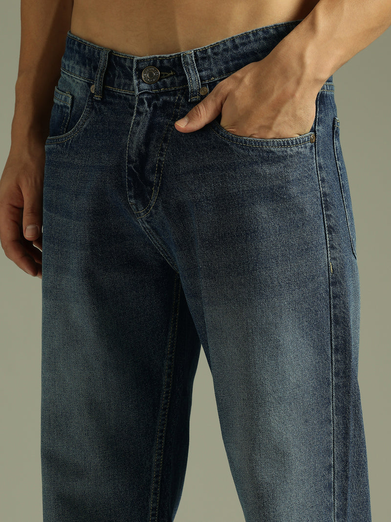 Blue: Baggy Fit Light Faded jeans