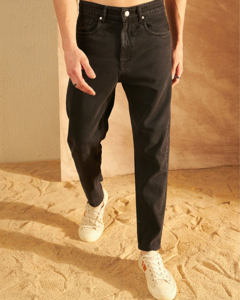Charcoal: Mom Fit Jeans