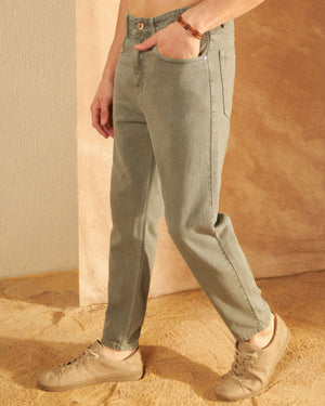 Olive: Mom Fit Jeans