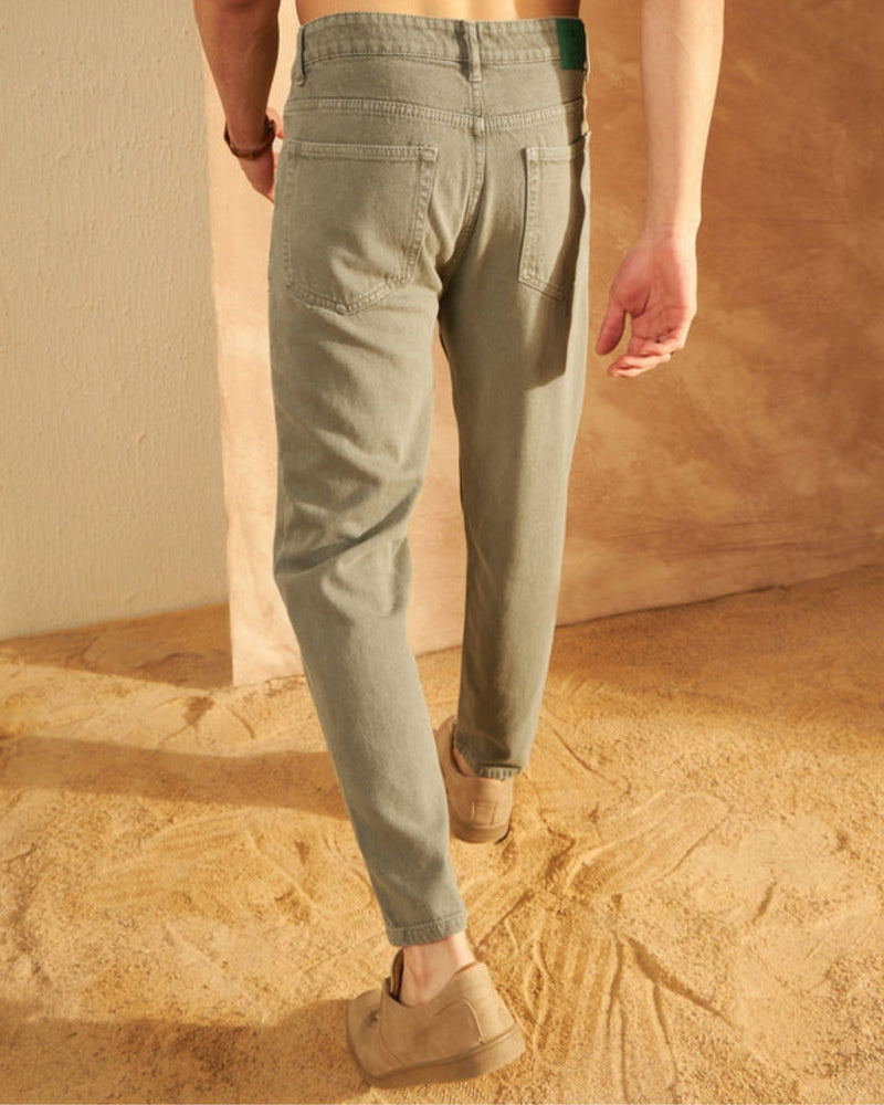 Olive: Mom Fit Jeans