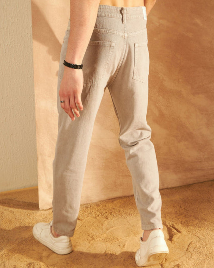 Beige: Mom Fit Jeans